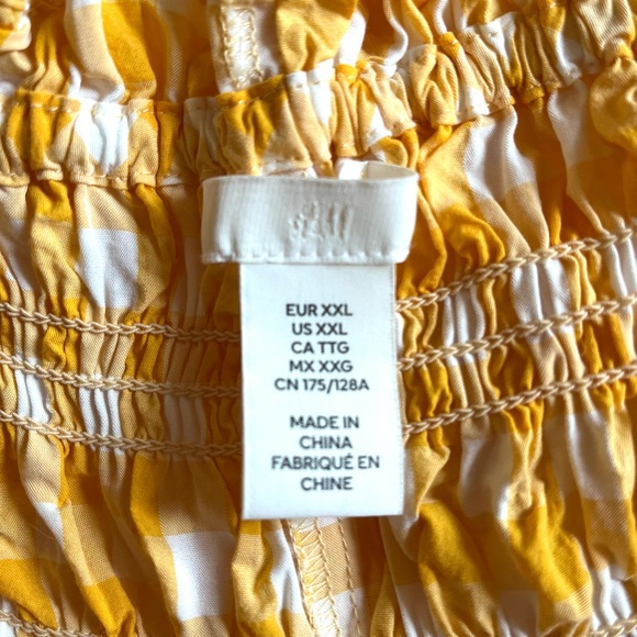 H&M Yellow Gingham Crinkle Smocked Dress - Picture 4 of 5